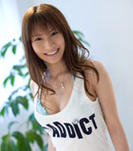 Fair skinned Japanese girl posing naked on bed