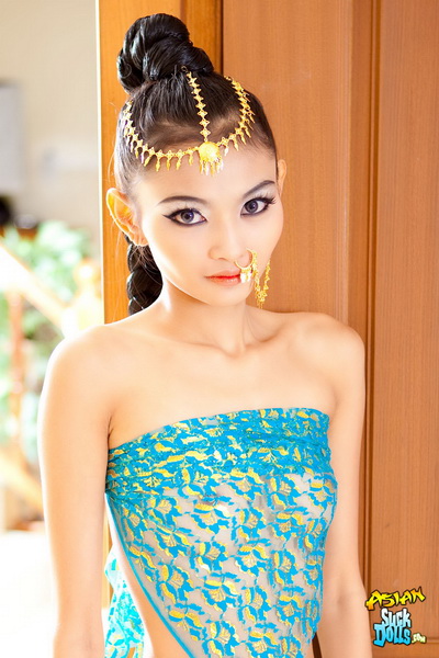 Thai teen dressed as a sexy Indian princess | Asian Porn Times